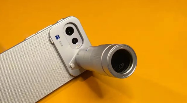 Vivo X300 FE Review: Compact Size, Flagship Power, and Cameras That Impress